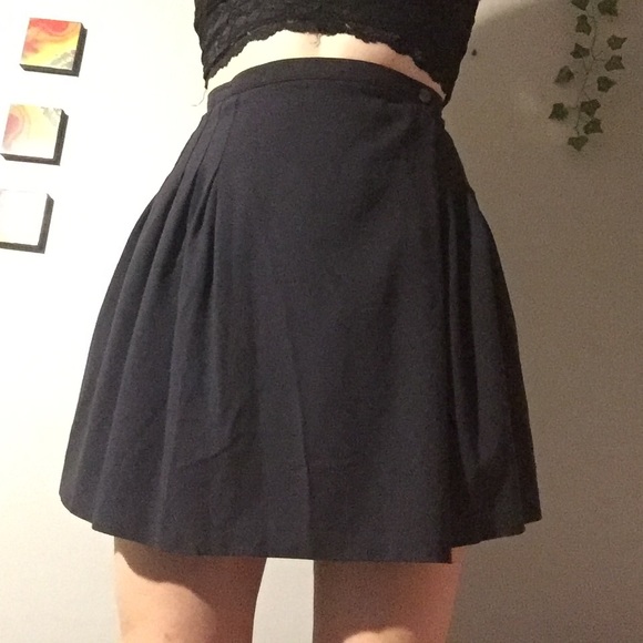 Pleated high waisted skirt - Picture 1 of 6